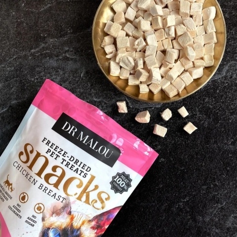 Dr Malou liofilizowana pierś z kurczaka - przysmak dla kota mięsne kostki 50g