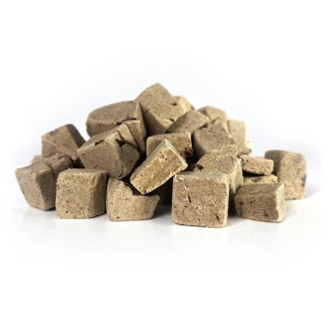 Dr Malou liofilizowana wątroba wołowa - przysmak dla kota mięsne kostki 50g